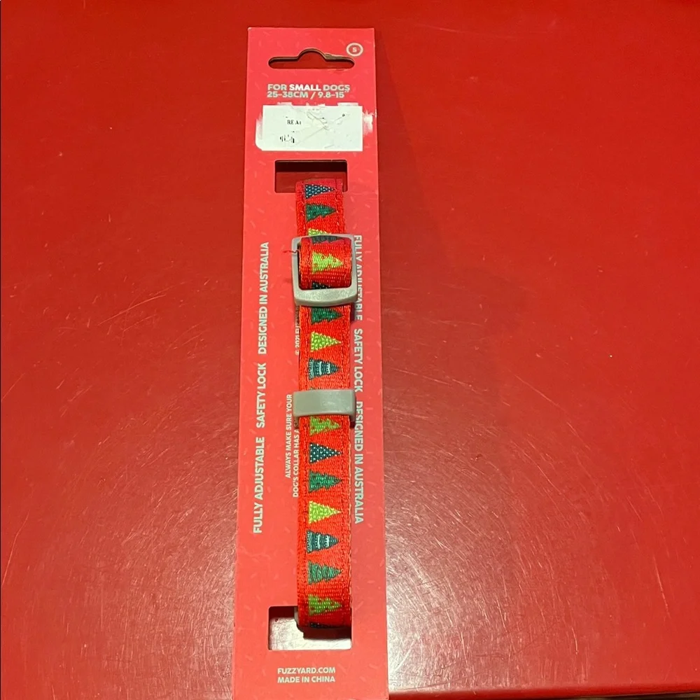 FuzzYard Red Dog Collar with Tree Pattern